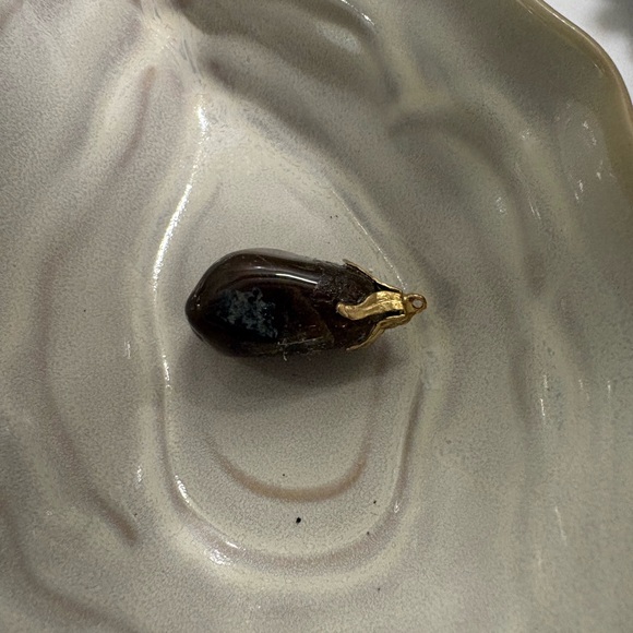 HAIDA GWAII AGATE PENDANT - Picture 2 of 6